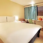 Ibis Lille Centre 호텔
