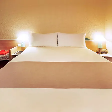 Ibis Lille Centre Hotel 3*